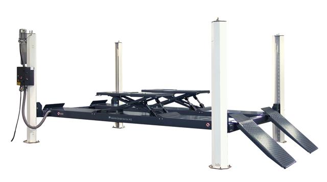 Četvorostubna dizalica za reeglažu trapa, nosivost 4 t, sa integrisanom makazom i ojačane platforme za sigurno podizanje putničkih i lakih dostavnih vozila MAHA