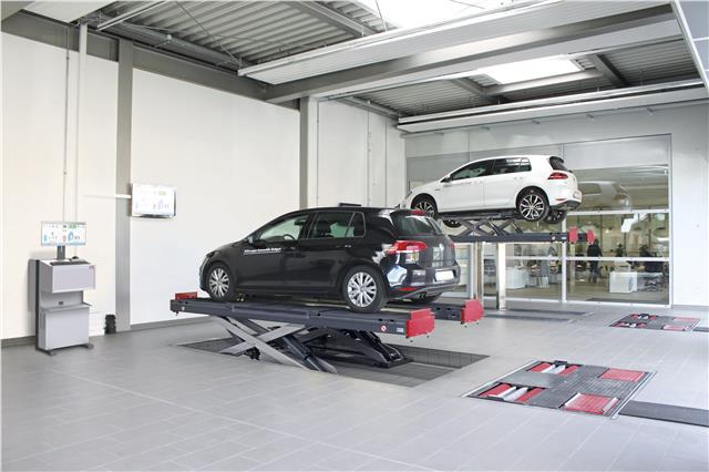 Uređaj za ispitivanje kočnica do 3,5 t sa EUROSYSTEM softverom; automatsko merenje sile i balansa kočenja, izveštaj spreman za tehnički pregled MAHA