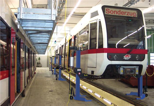 Dizalica mobilna stubna za kamione, autobuse i komercijalna vozila, 7,5 t po stubu, sinhrono podizanje, IP54 i pogon koji zahteva minimalno održavanje za teška vozila MAHA