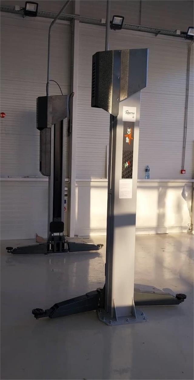 Dizalica dvostubna, elektro-mehanička nosivosti 4200 kg sa simetrični stubovi SPACE